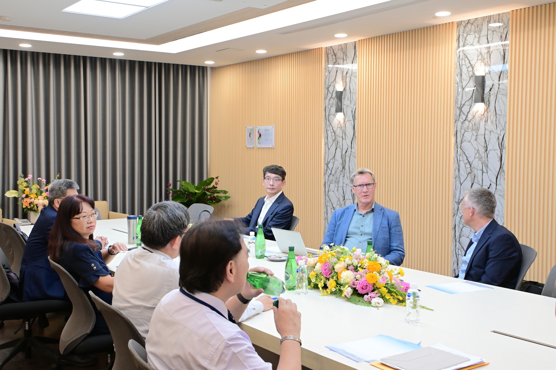 AACSB訪評委員們給予寶貴建議，助力中山管院持續精進。圖片