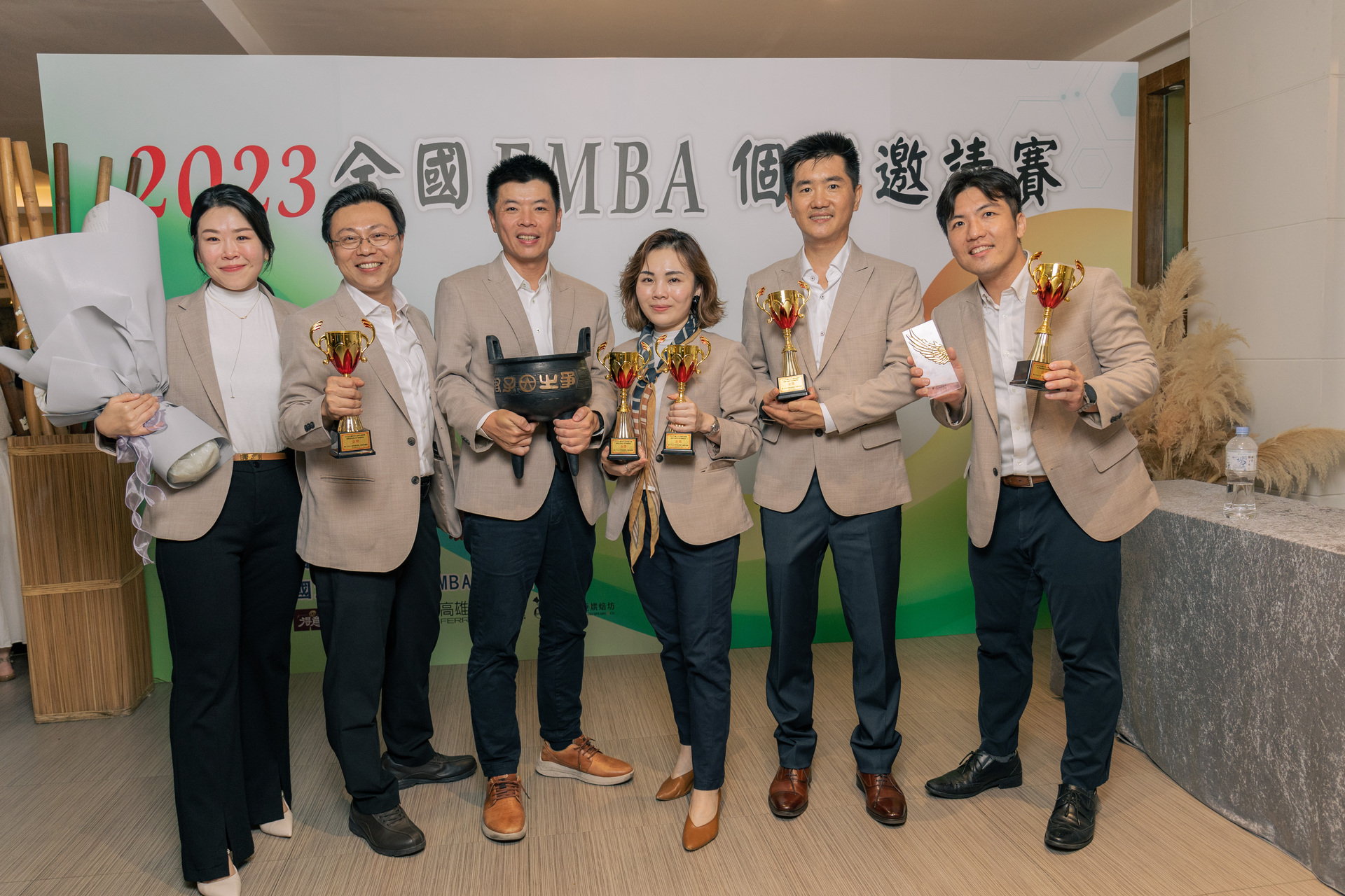 挑戰盃個案分析賽 國際組（登峯造極隊）-金獎圖片