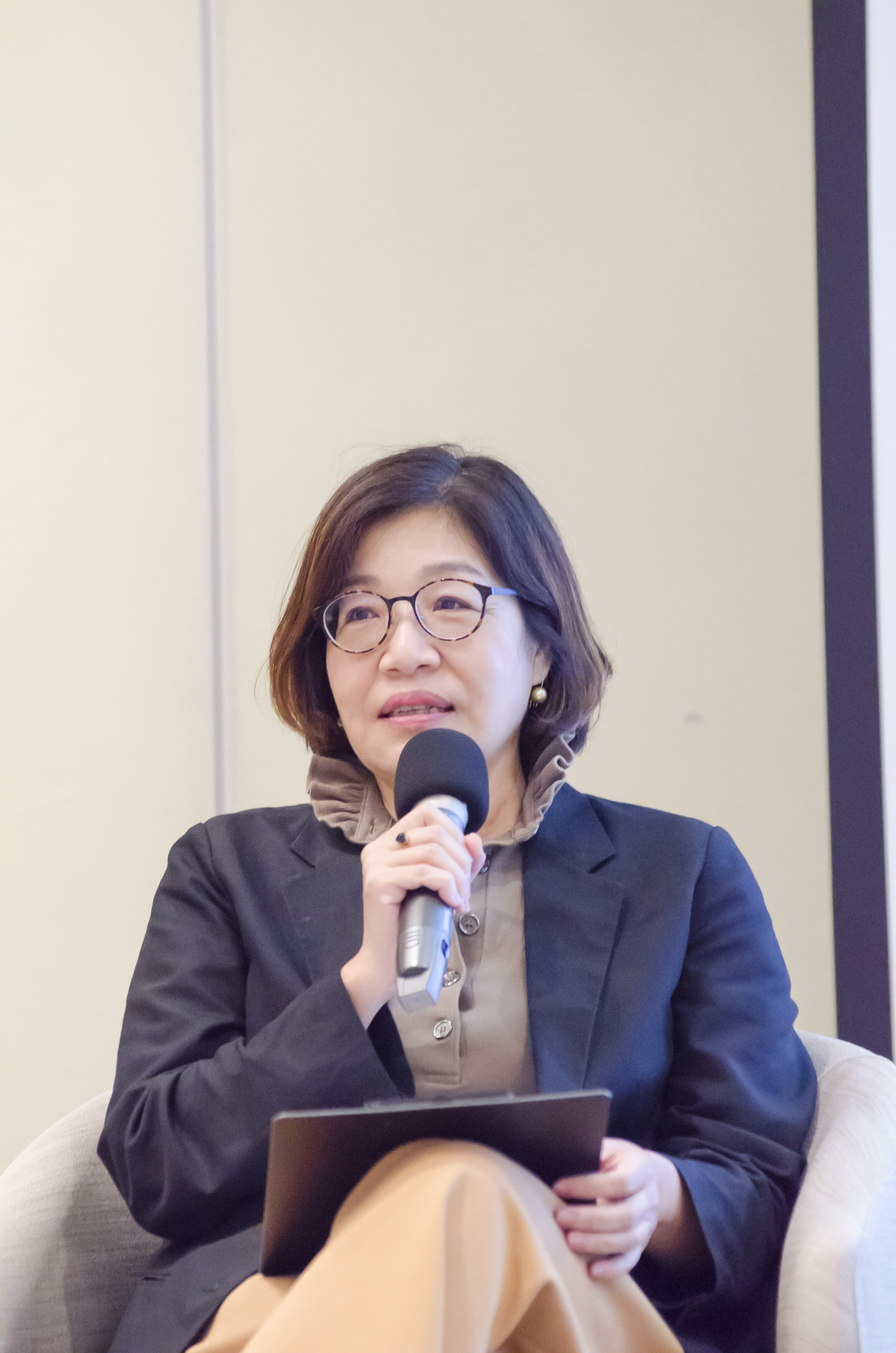 中華經濟研究院台灣東協研究中心主任徐遵慈與談中分享對全球經濟展望下的產業機會與挑戰看法圖片