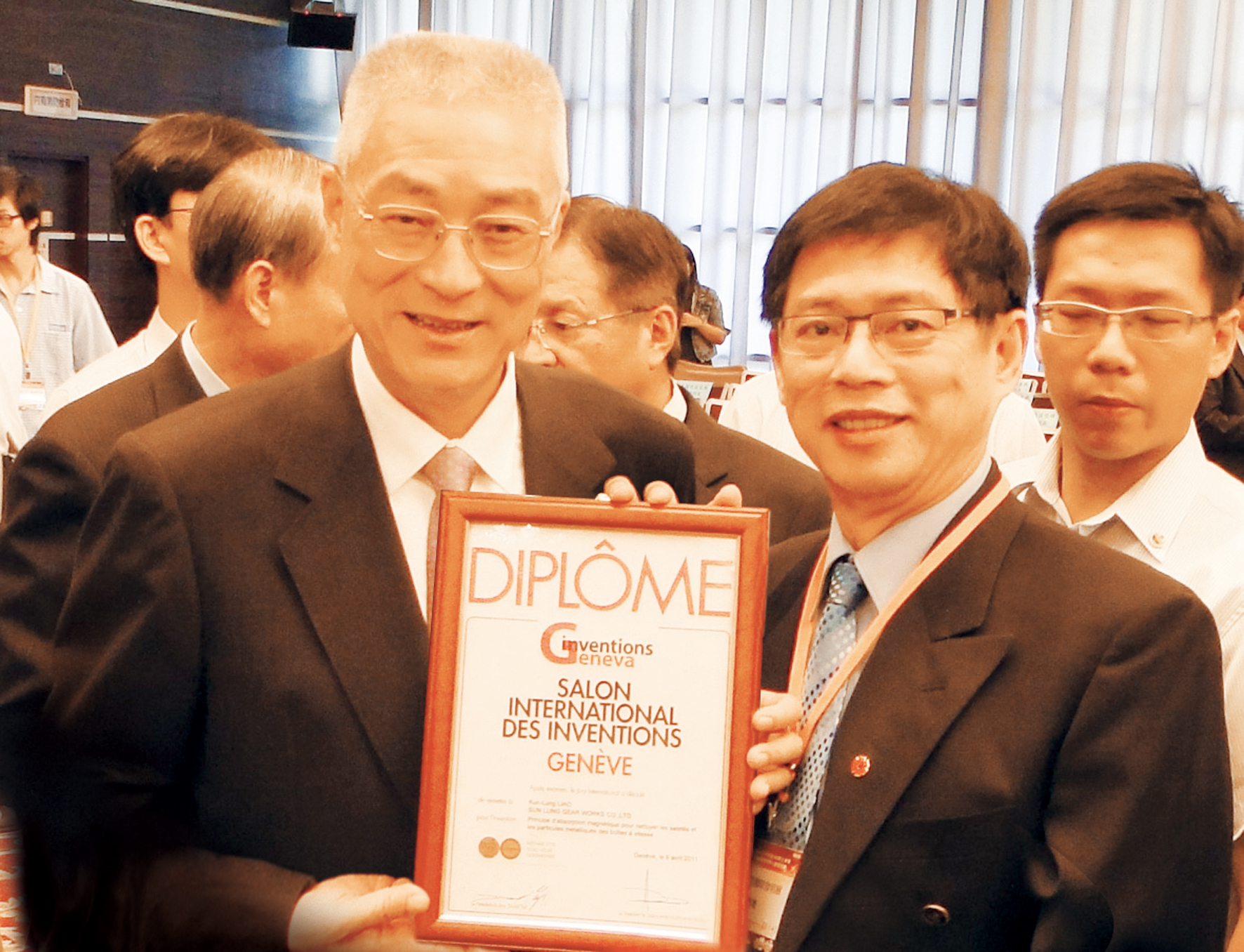 廖昆隆學長與行政院院長吳敦義圖片